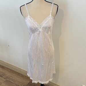 Vanity Fair White Lace Chemise Full Slip Large 38/24” Lingerie
